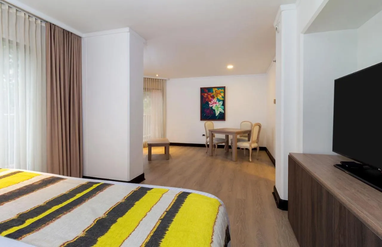 Hotel Dann Carlton Belfort ميديلين