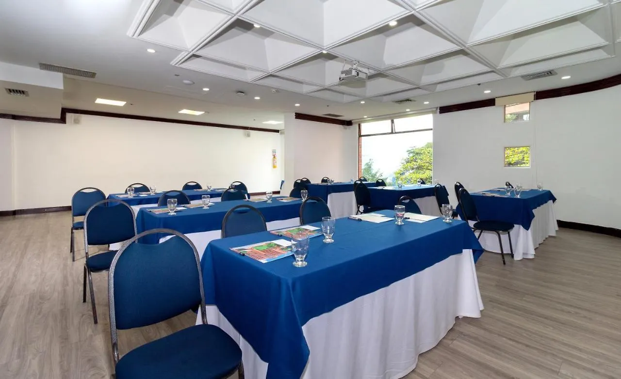 Hotel Dann Carlton Belfort ميديلين 5*,