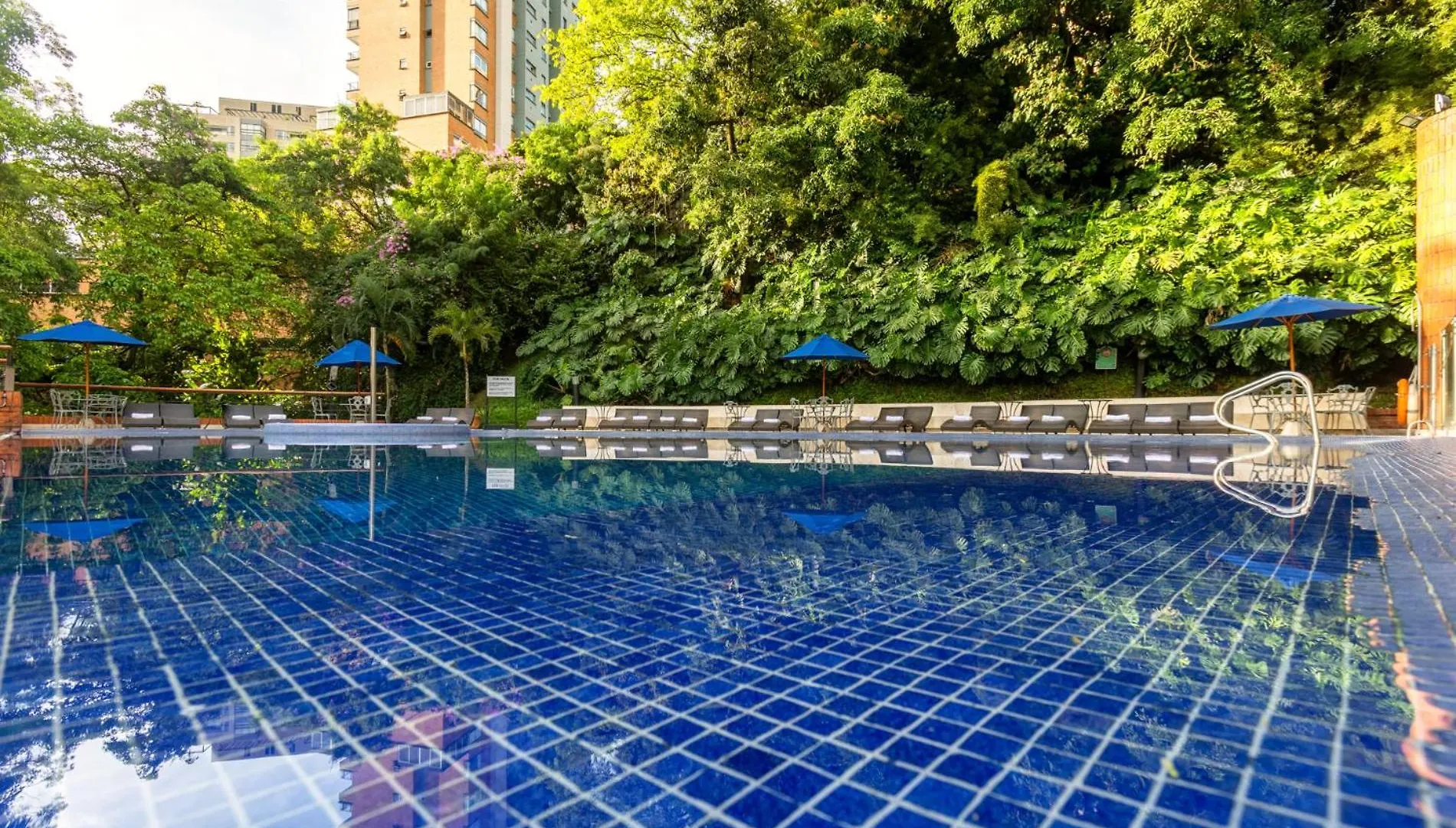 Hotel Dann Carlton Belfort ميديلين 5*,